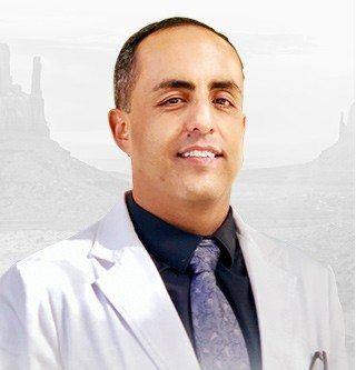 Dr. Luis Esparza
